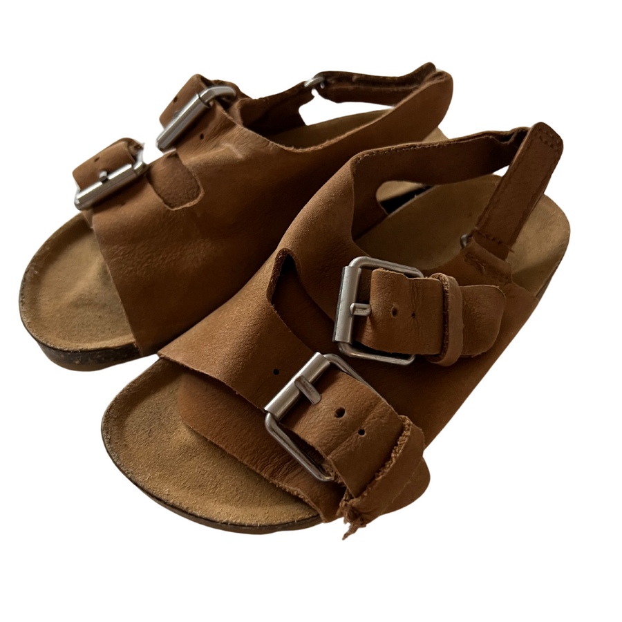 Sandalar