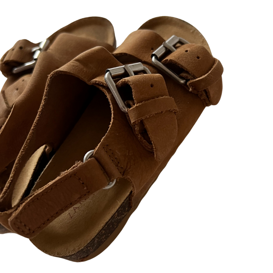 Sandalar