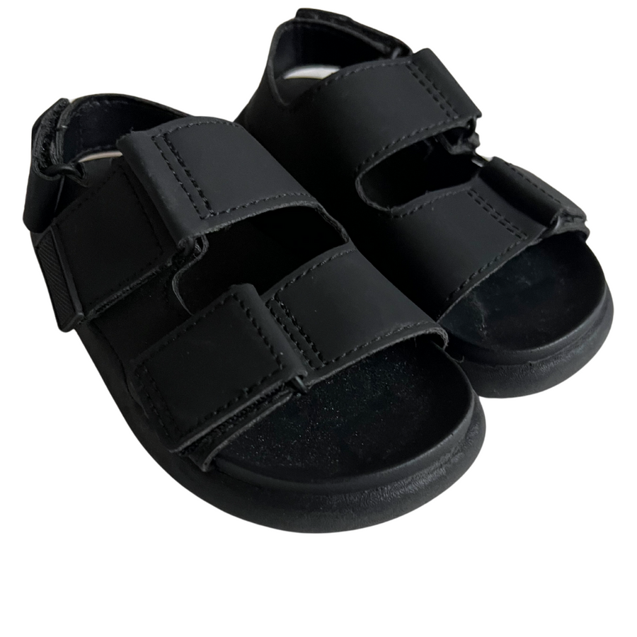 Sandalar