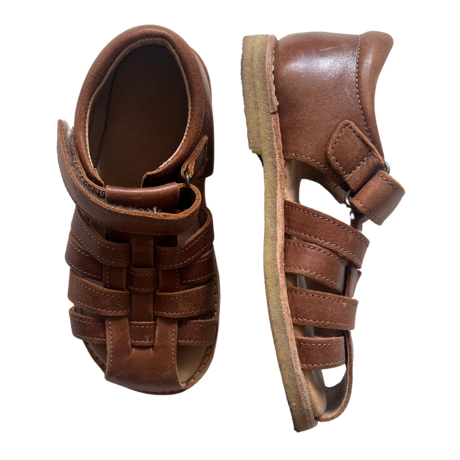 Sandalar
